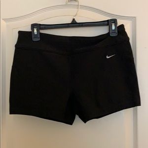 Black Nike shorts - size Large